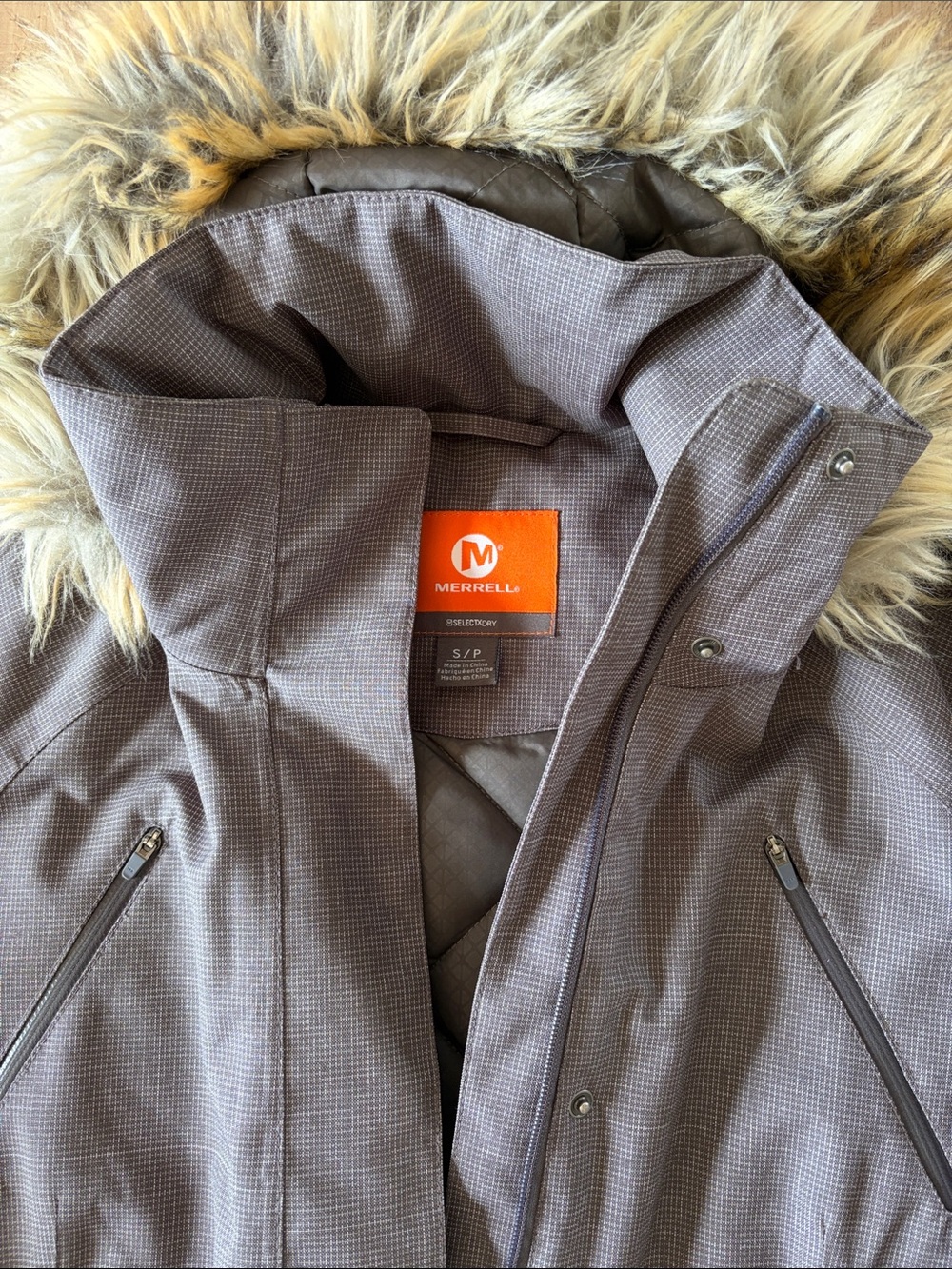 Merrell Women's Gray Long Puffer Parka with Faux Fur Trim - Picture 2 of 10